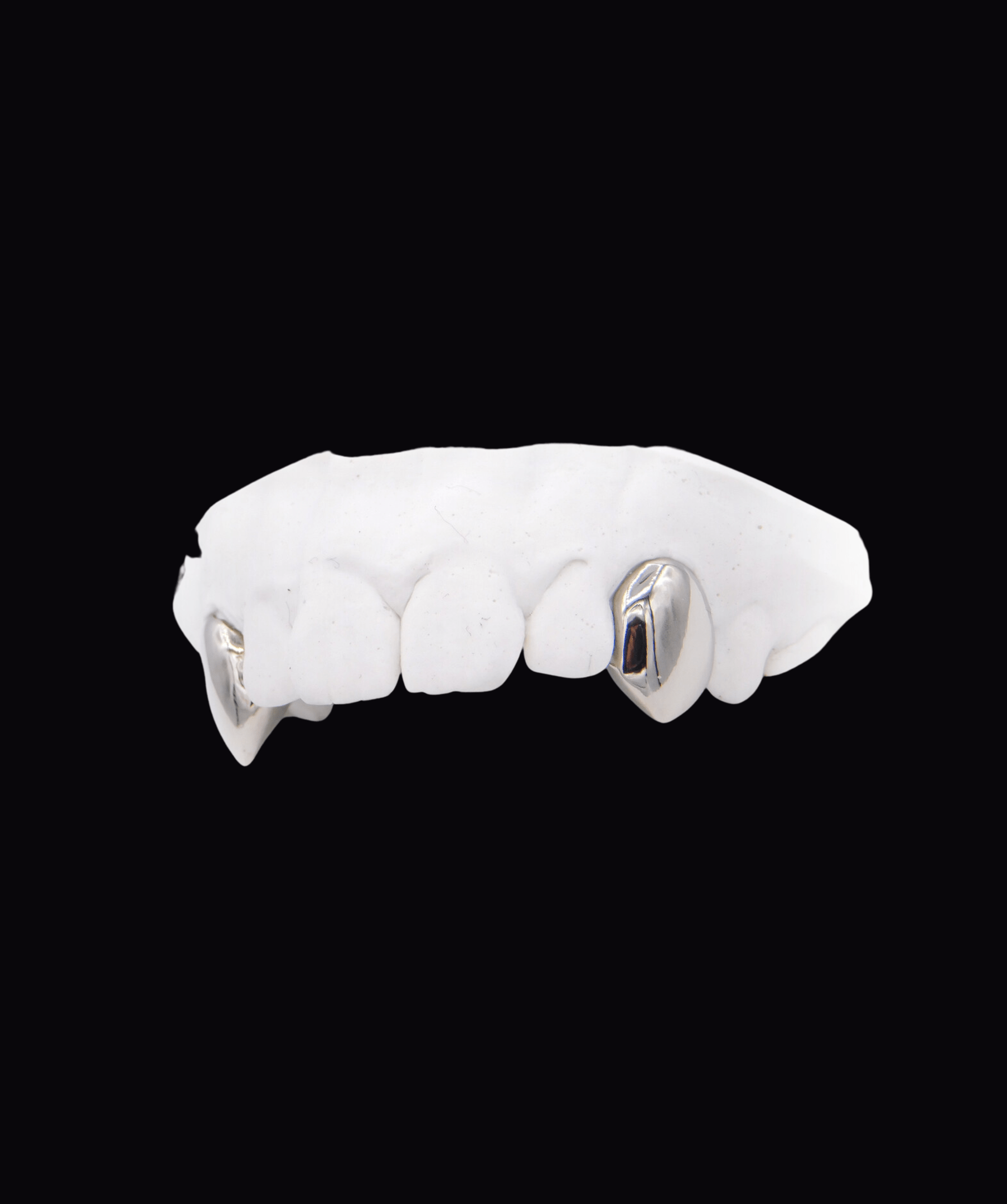 TWO VAMPIRE FANGS PLAIN